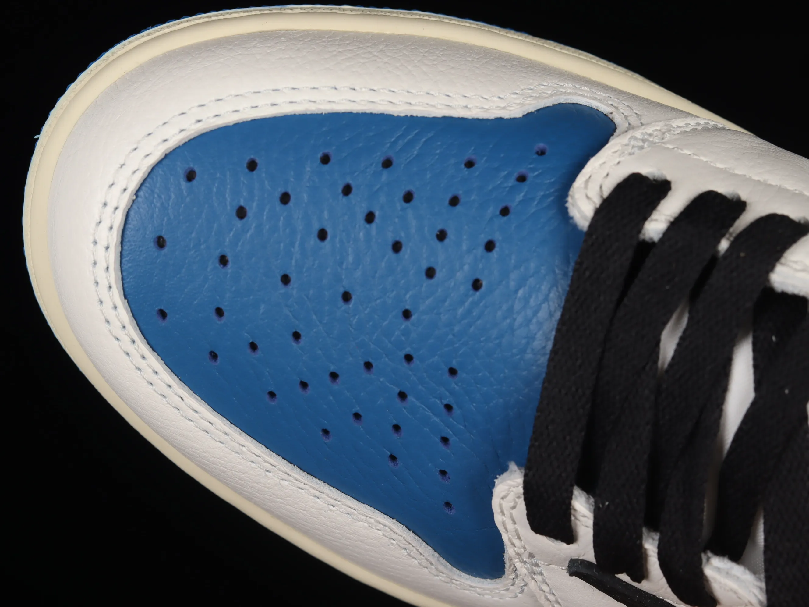 All Categories Air Jordan Jordan Series Basketball Shoes Air Jordan 1 High LW Version Travis Scott x Air Jordan 1 High OG AJ1 Lightning Overhead DH3227-105